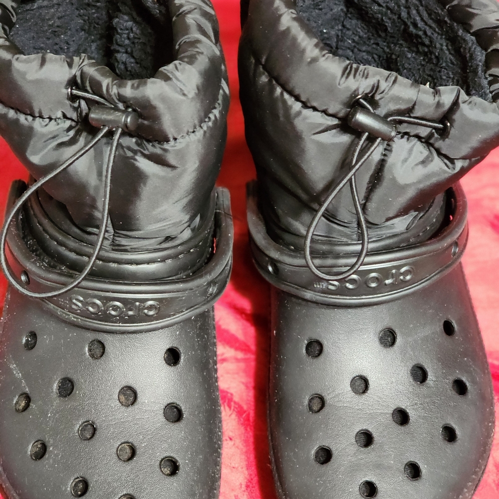 Crocs Neo Puff Boots